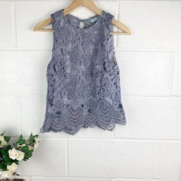 She + Sky Tops - SHE + SKY Purple Lilac Lace Sleeveless Top Size Medium